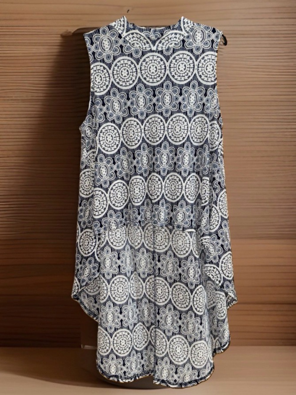 Fleur de Lis Sleeveless Navy & White Medallion Print High Low Tunic-L-EC